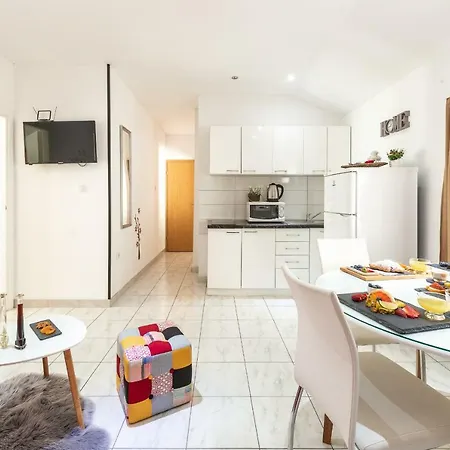 Apartment Clearview