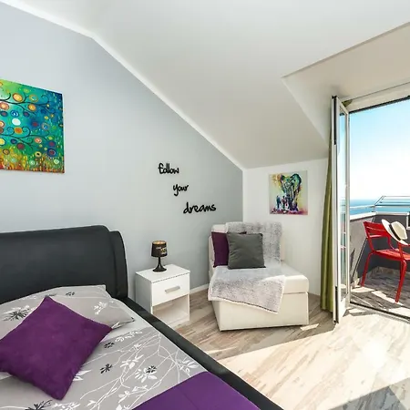 Apartment Clearview